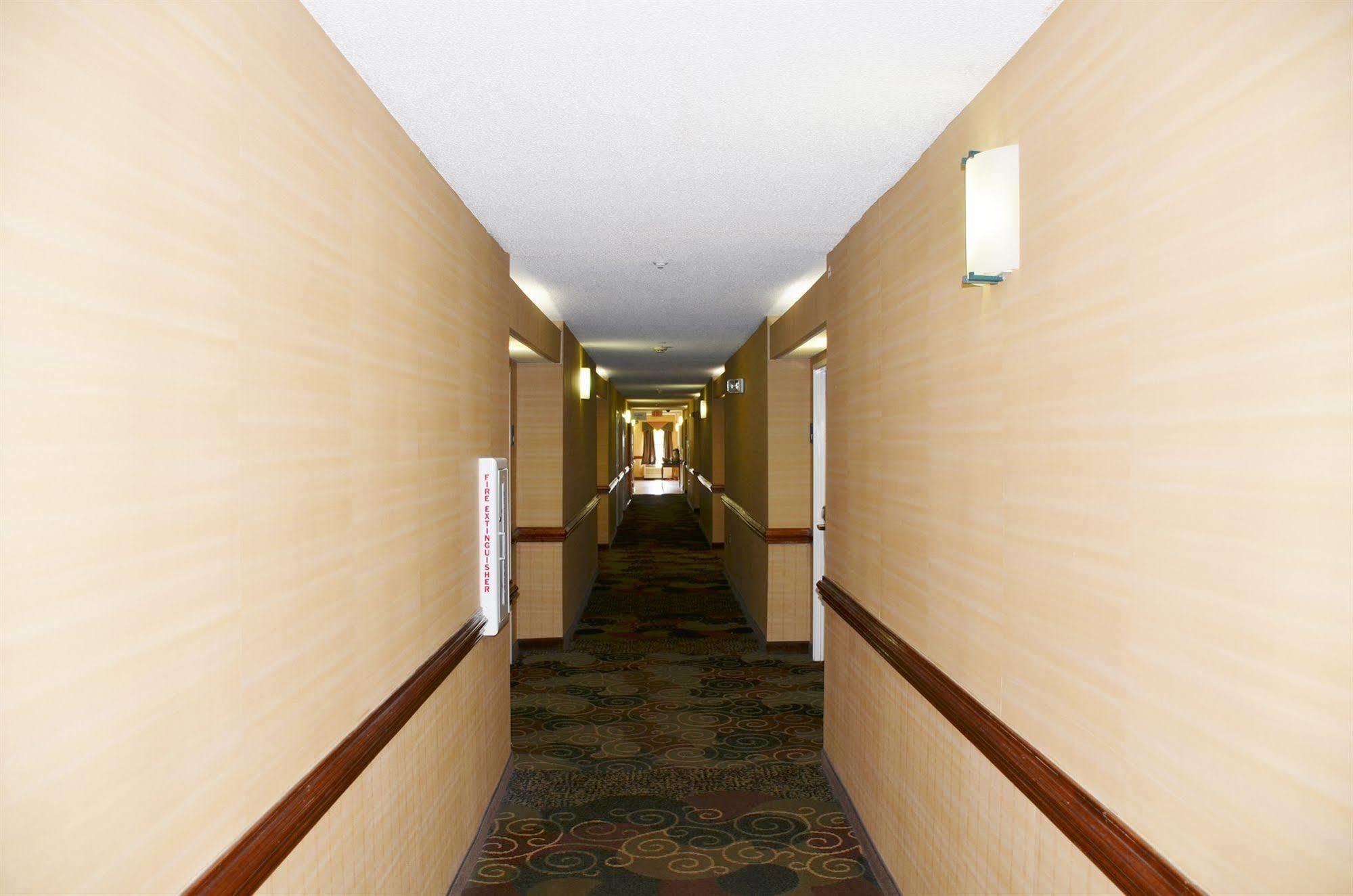 Red Roof Inn Washington, Nc Bagian luar foto